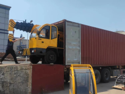 沃爾華輪式挖掘機(jī)汽車(chē)起重機(jī)出口中東地區(qū)